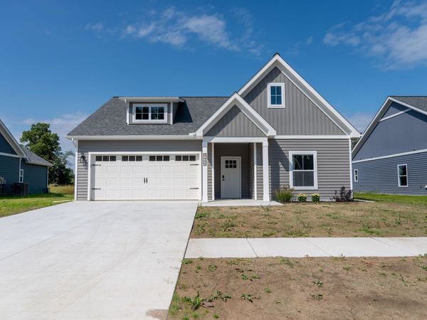 8471 Oak Shade Circle, Davison, MI 48423