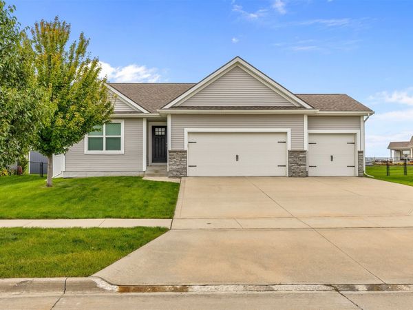 2320 NW College Avenue, Ankeny, IA 50023