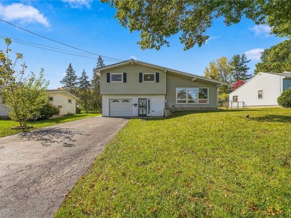 99 Volney Drive , Syracuse, NY 13212