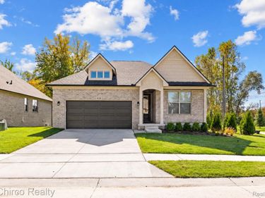8224 Cherry Bloossom lane , Shelby Township, Mi 48316