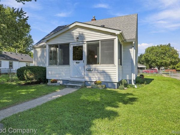 1645 E Evelyn Avenue , Hazel Park, Mi 48030