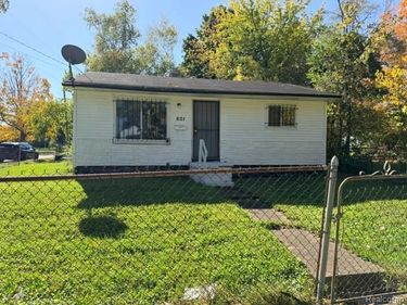 601 W Alma Avenue , Flint, Mi 48505