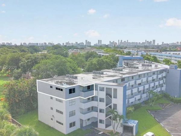 1101 NE 191st St , Unit H408, Miami, FL 33179