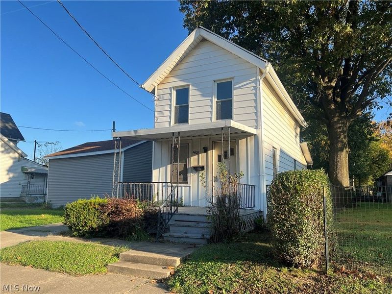 1427 4th Street NE, Canton, OH 44704 Photo 2