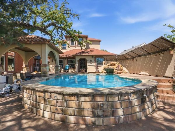 108 Marina View Court , Weatherford, TX 76087