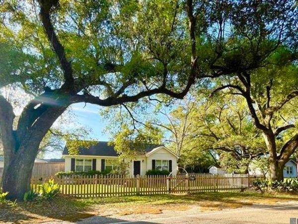 1447 Lee Drive, Baton Rouge, LA 70808