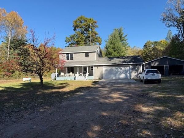 1312 Pine Hill Trail, Stanton, MI 48888