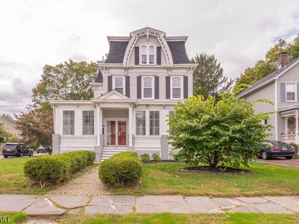 66 Leigh St, Clinton, NJ 08809