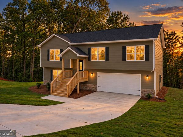 284 Stonington Drive, Mount Airy, GA 30563