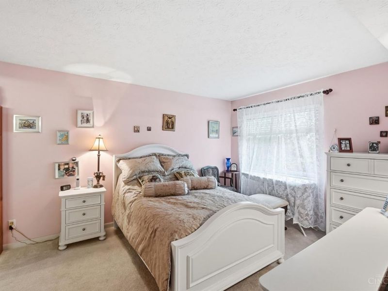 5991 Meadowcreek Drive, Unit 6, Miami Township, OH 45150 Photo 13