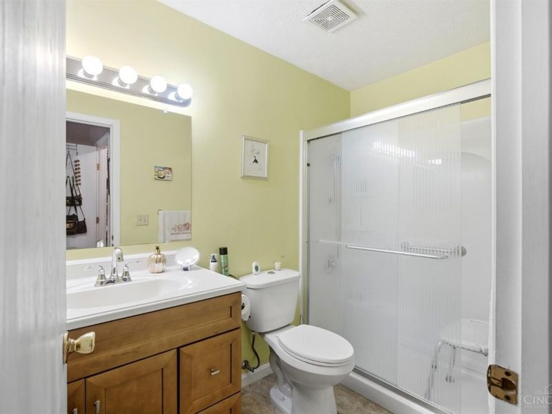 5991 Meadowcreek Drive, Unit 6, Miami Township, OH 45150 Photo 16