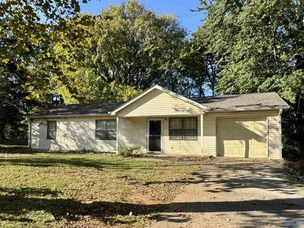 3203 Gayhart Drive NW, Huntsville, AL 35810