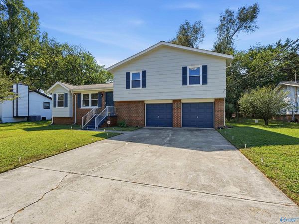 4045 Knollbrook Drive NW, Huntsville, AL 35810
