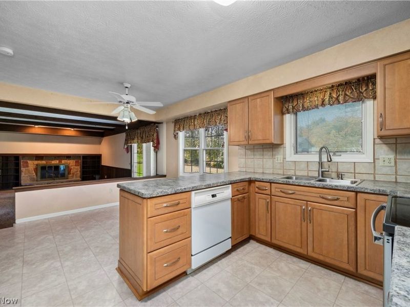 17880 N Inlet Drive, Strongsville, OH 44136 Photo 14