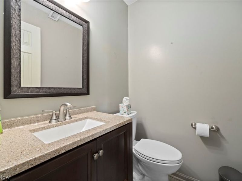 17880 N Inlet Drive, Strongsville, OH 44136 Photo 34