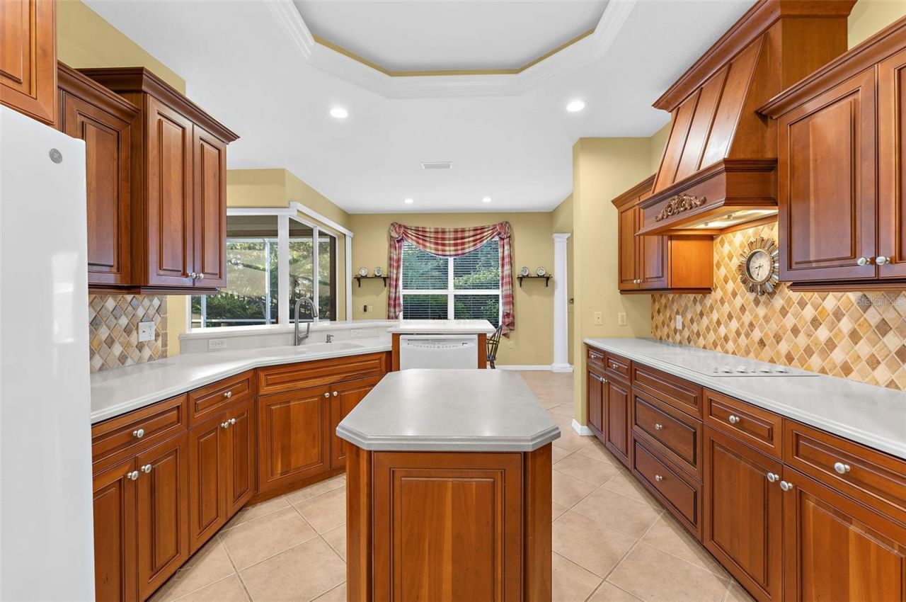 2524 Jefferson Circle , Sarasota, FL 34239 Photo