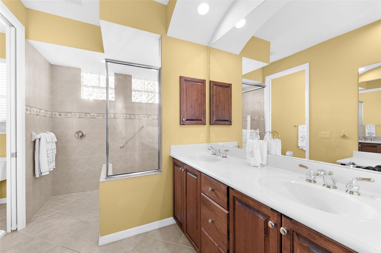 2524 Jefferson Circle , Sarasota, FL 34239 Photo