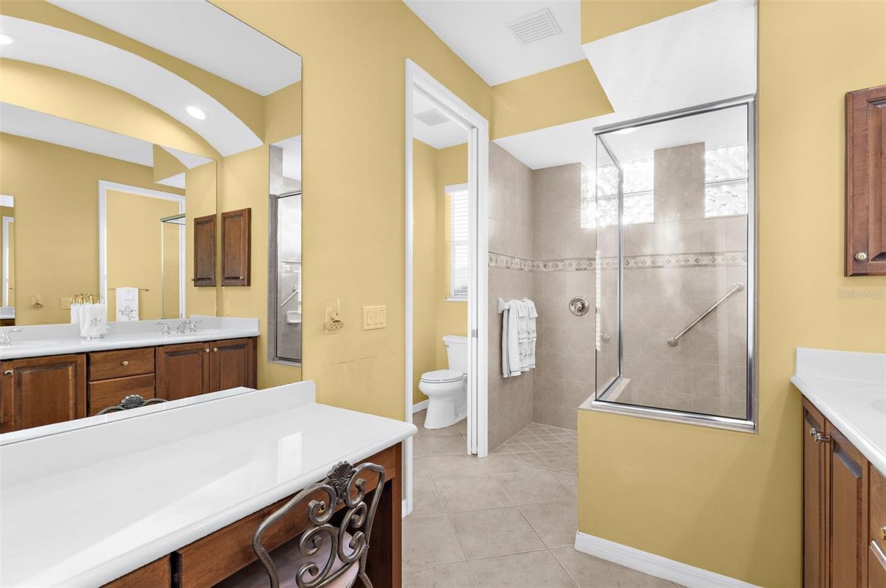 2524 Jefferson Circle , Sarasota, FL 34239 Photo