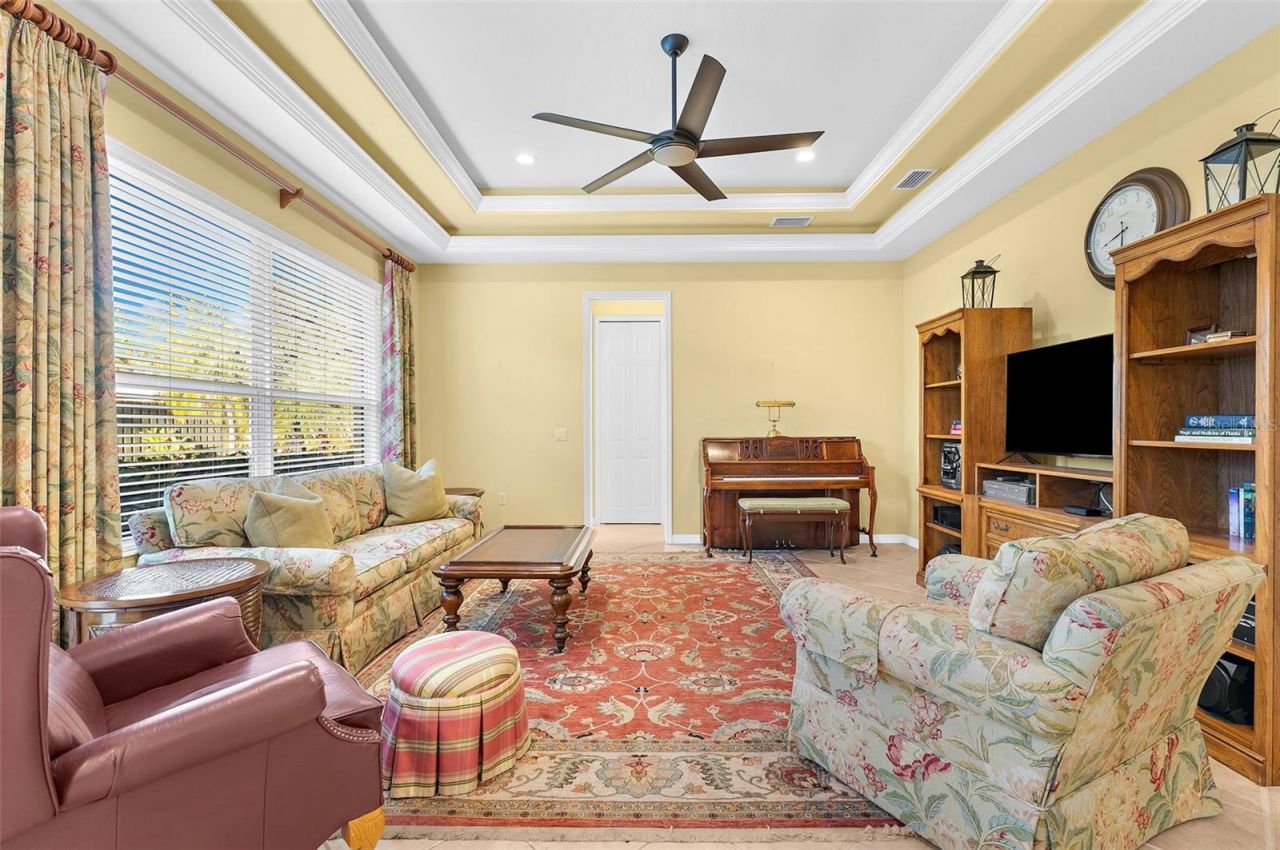 2524 Jefferson Circle , Sarasota, FL 34239 Photo