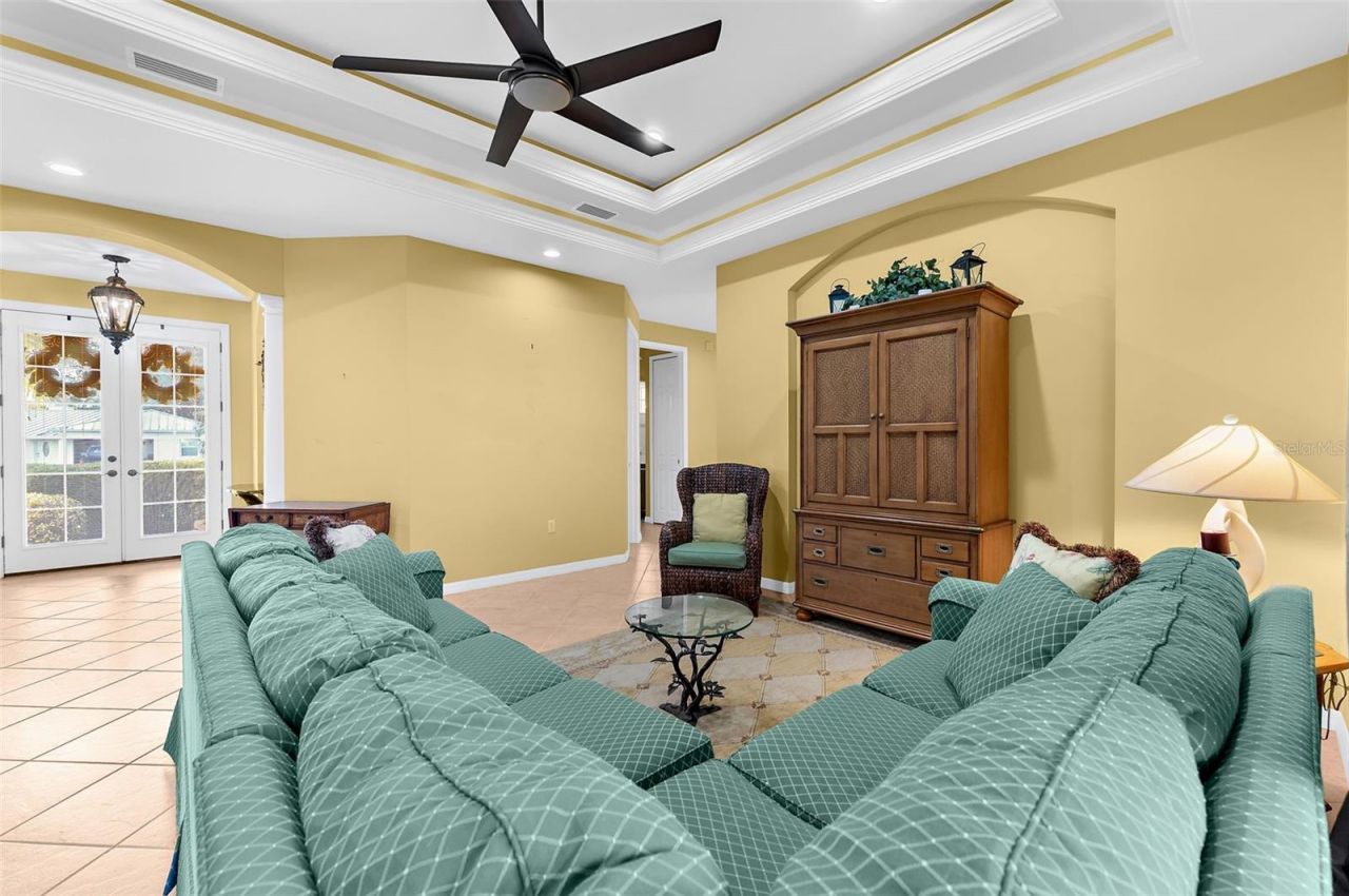 2524 Jefferson Circle , Sarasota, FL 34239 Photo
