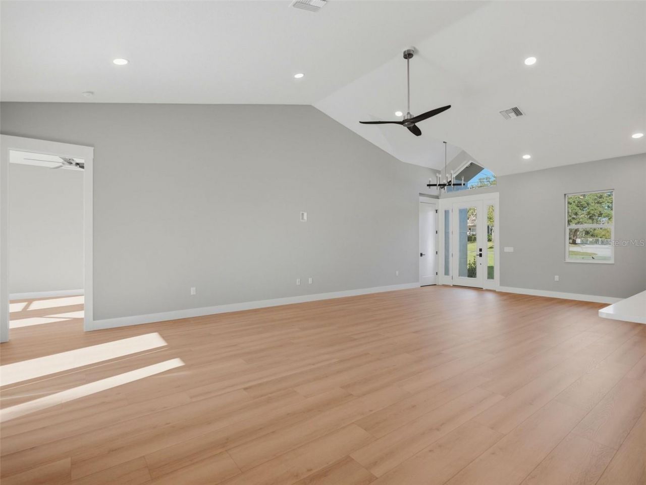 11250 Humber Road, Weeki Wachee, FL 34614 Photo
