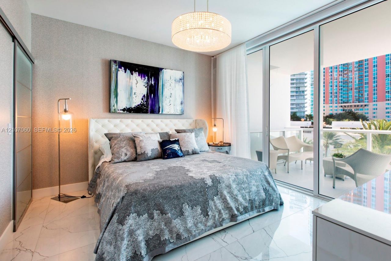 50 S Pointe Dr , Unit 610, Miami Beach, FL 33139 Photo