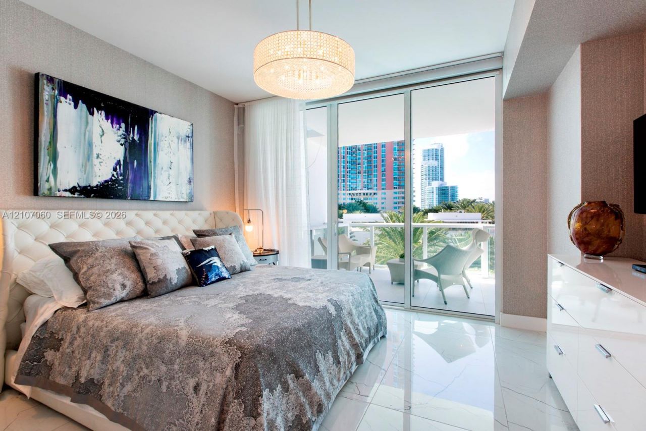 50 S Pointe Dr , Unit 610, Miami Beach, FL 33139 Photo