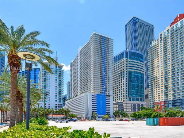 1200 Brickell Bay Dr , Unit 2901, Miami, FL 33131