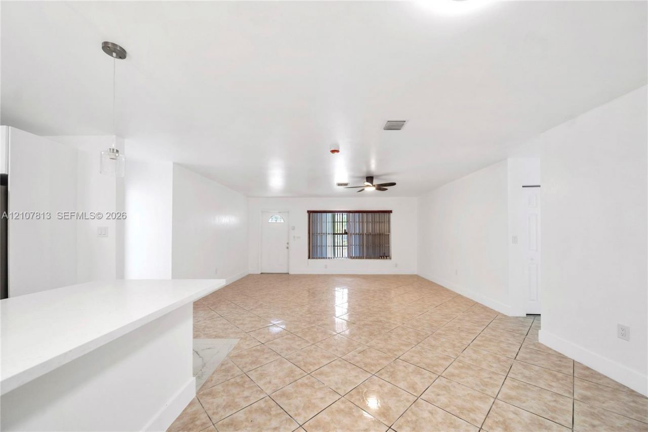2461 NW 208th St, Miami Gardens, FL 33056 Photo