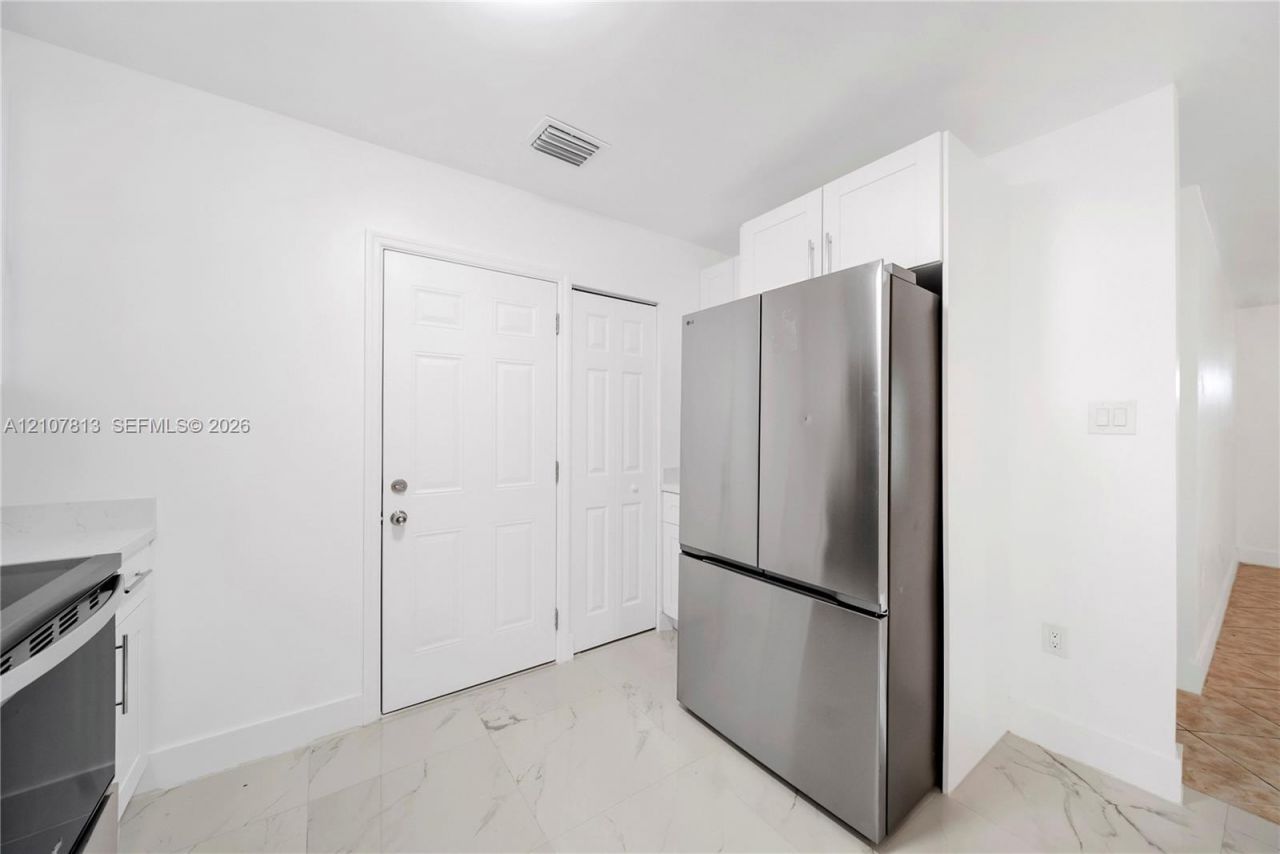 2461 NW 208th St, Miami Gardens, FL 33056 Photo