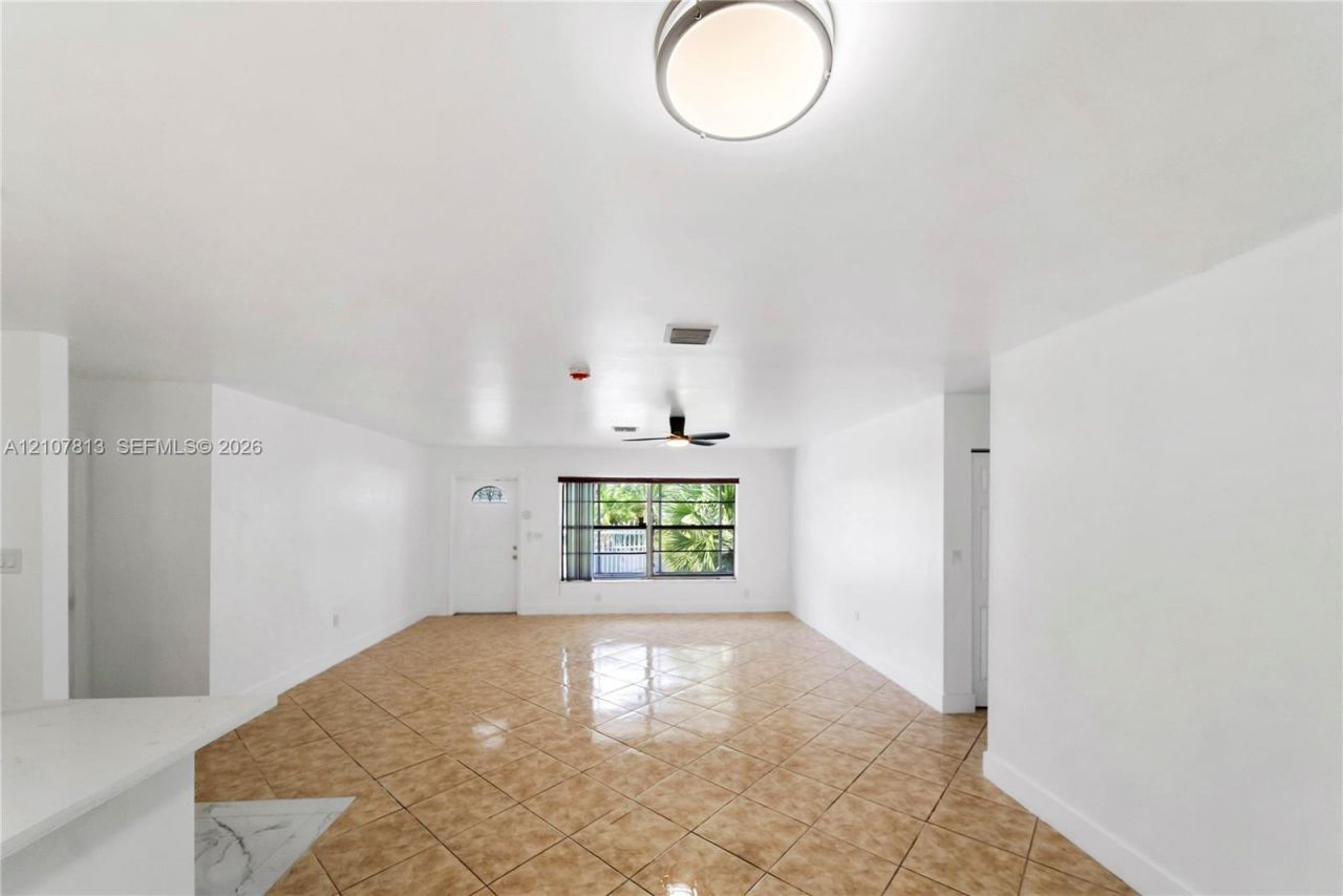 2461 NW 208th St, Miami Gardens, FL 33056 Photo