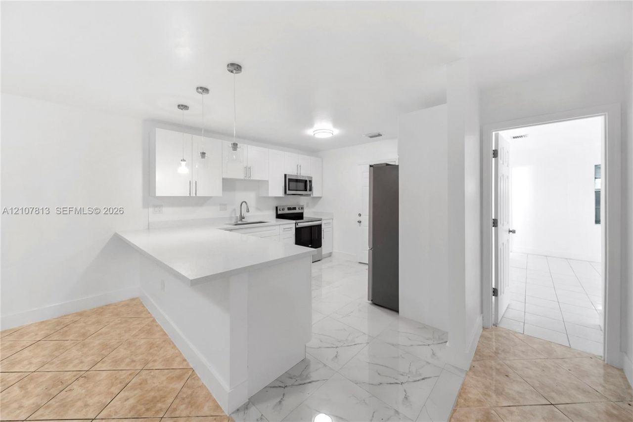 2461 NW 208th St, Miami Gardens, FL 33056 Photo