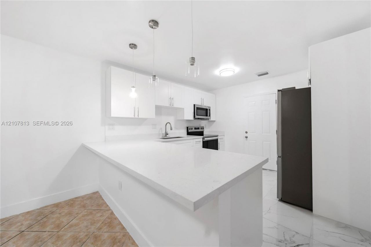 2461 NW 208th St, Miami Gardens, FL 33056 Photo