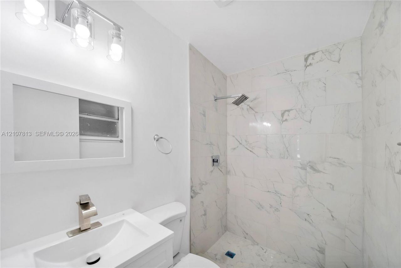 2461 NW 208th St, Miami Gardens, FL 33056 Photo