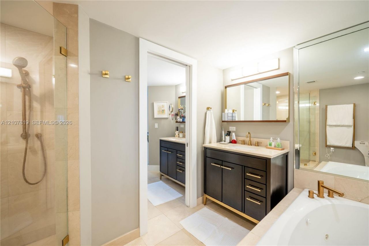 8925 E Collins Ave , Unit 6E, Surfside, FL 33154 Photo