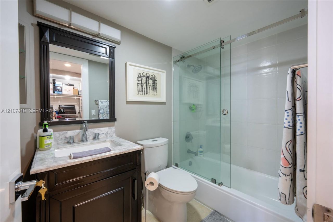 8925 E Collins Ave , Unit 6E, Surfside, FL 33154 Photo