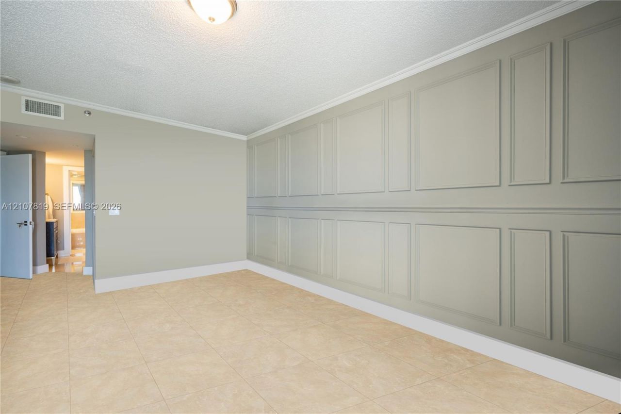 8925 E Collins Ave , Unit 6E, Surfside, FL 33154 Photo