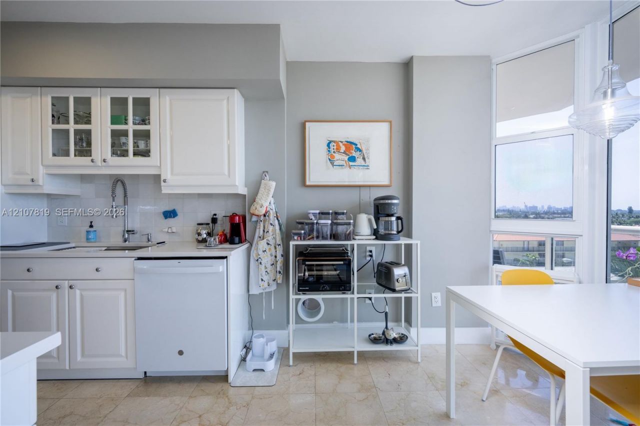 8925 E Collins Ave , Unit 6E, Surfside, FL 33154 Photo