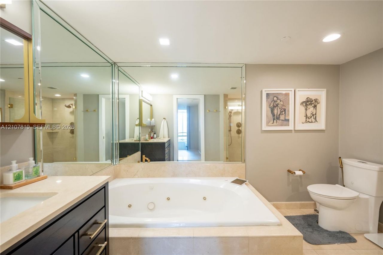 8925 E Collins Ave , Unit 6E, Surfside, FL 33154 Photo