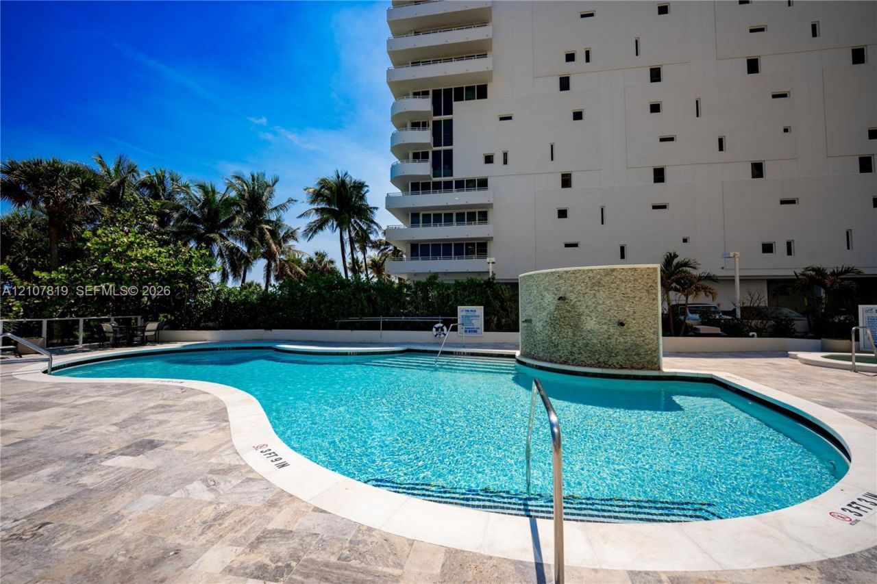 8925 E Collins Ave , Unit 6E, Surfside, FL 33154 Photo