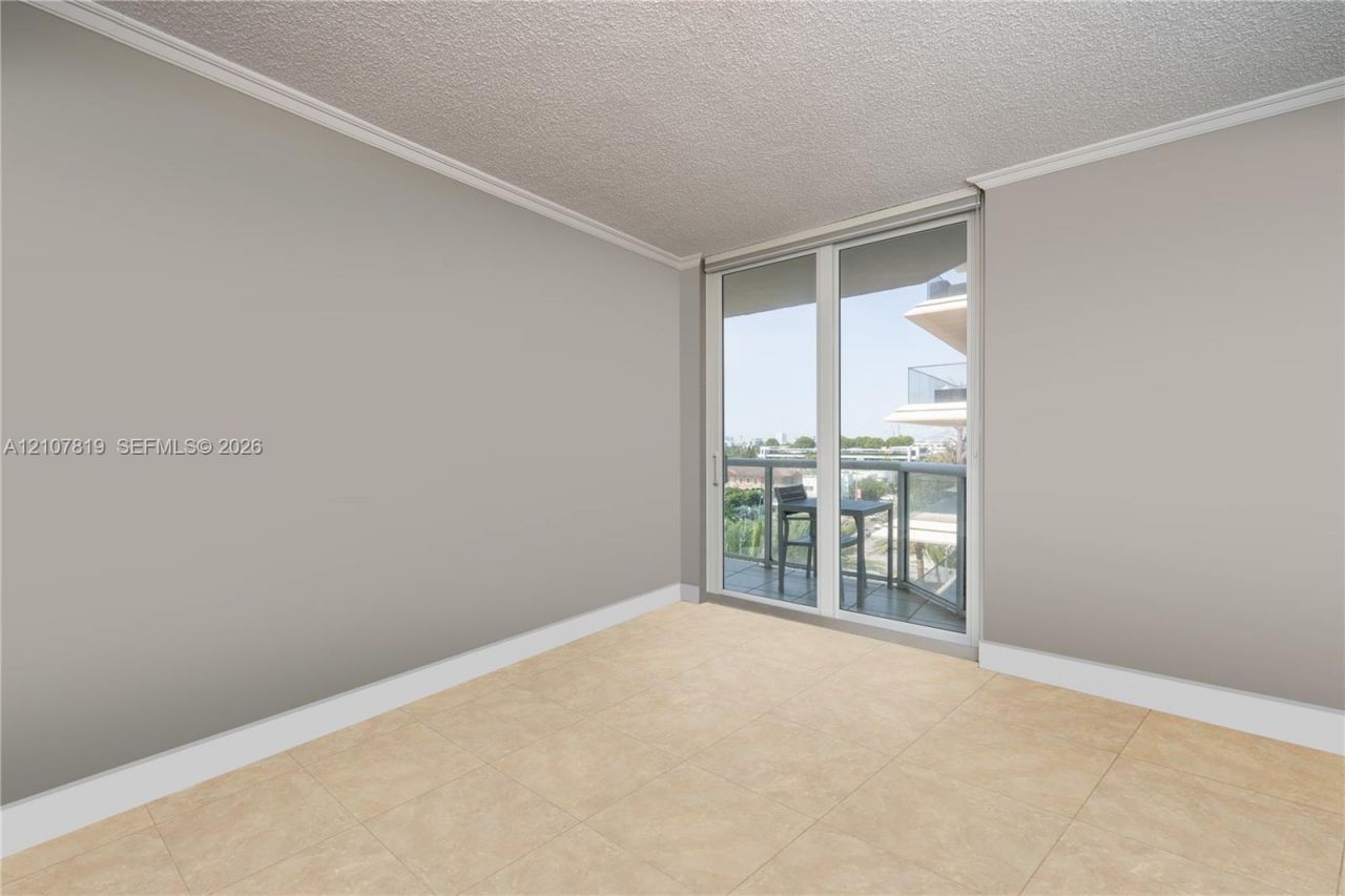 8925 E Collins Ave , Unit 6E, Surfside, FL 33154 Photo