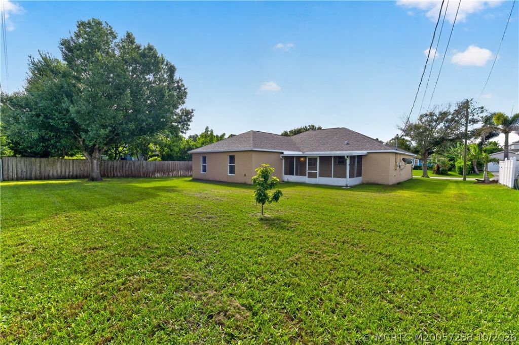 1833 SW Lofgren Avenue , Port Saint Lucie, FL 34953 Photo