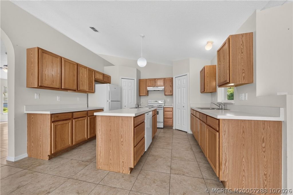 1833 SW Lofgren Avenue , Port Saint Lucie, FL 34953 Photo