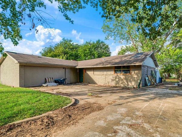2670 40th Street SE, Paris, TX 75462