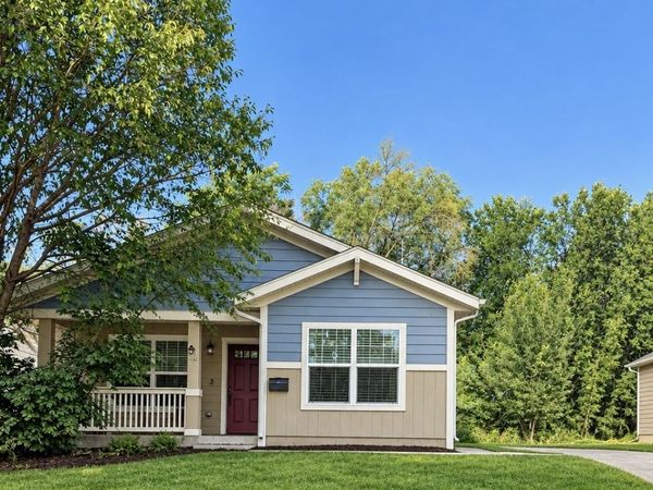 2612 Bowdoin Street, Des Moines, IA 50313