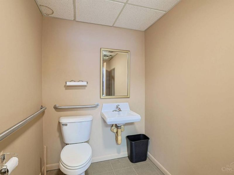 7351 Montgomery Road, Silverton, OH 45236 Photo 3