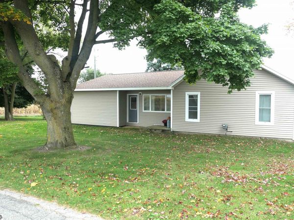4900 Kendaville Road E, Edmore, MI 48829