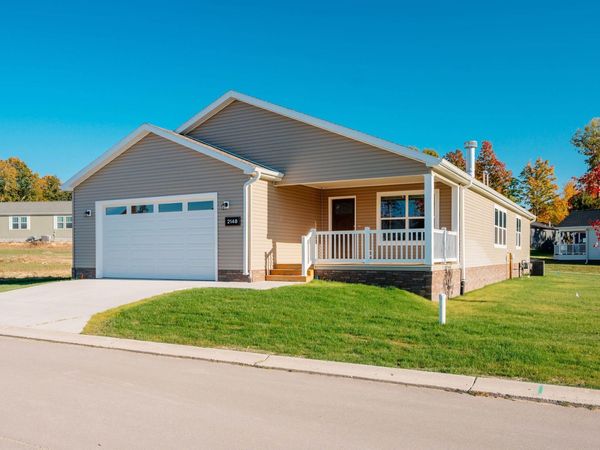 2148 Alta Vista Drive, Unit 21, Traverse City, MI 49686
