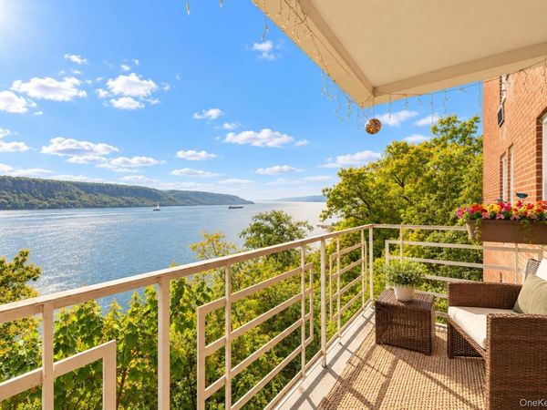 709 Warburton , Unit 3C, Yonkers, NY 10701