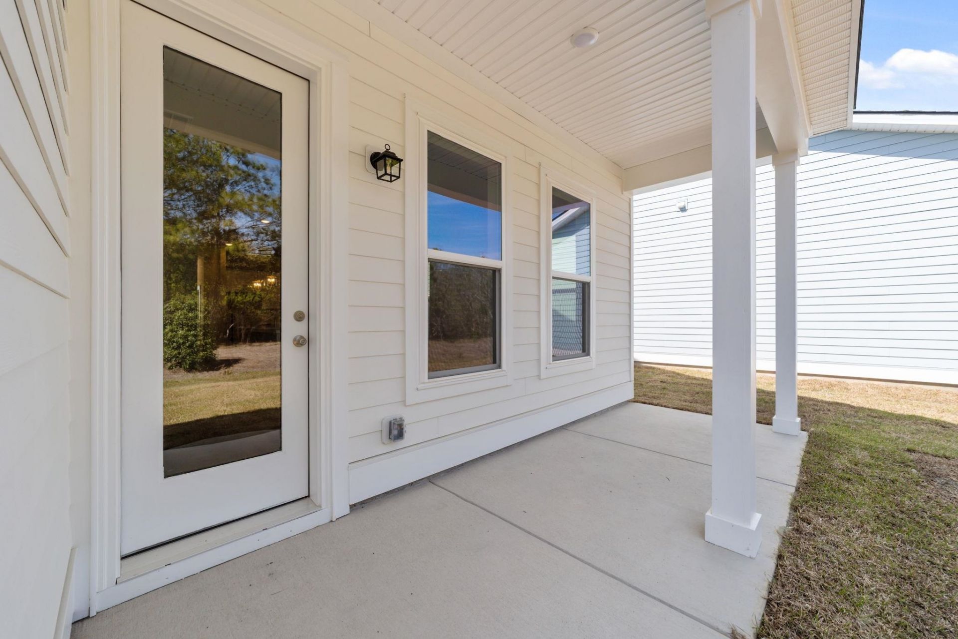 552 Waters Edge Dr.  Photo 25